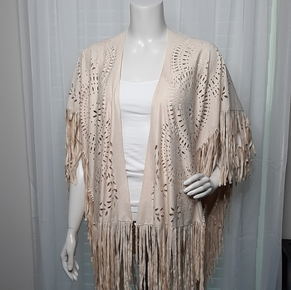 Choles boho cape shawl - Picture 2 of 6
